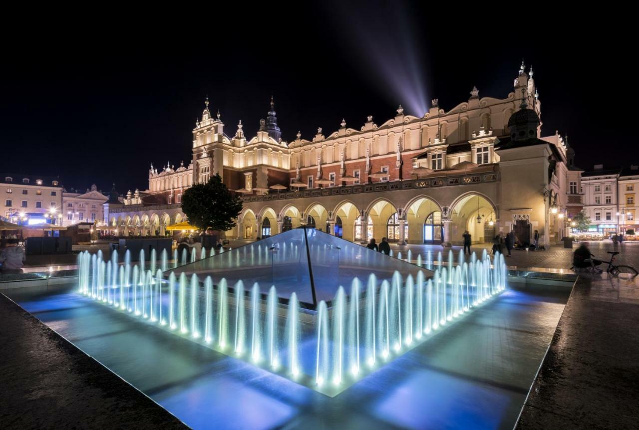 Leo Apartments Main Square Cracóvia Exterior foto
